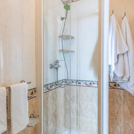 Bed & Breakfast La Riviera 3*