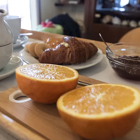 La Riviera Bed & Breakfast