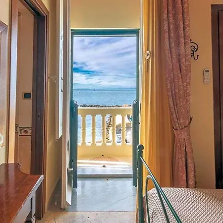 La Riviera