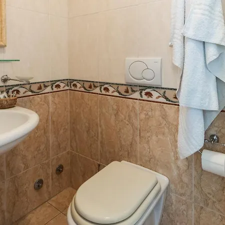 La Riviera 3*