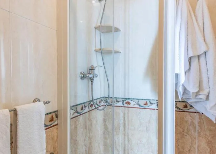 Bed & Breakfast La Riviera 3*